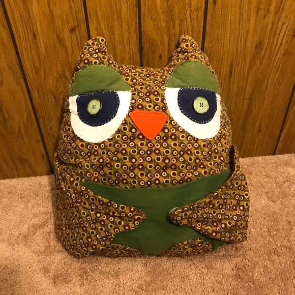 Soft squishy Patchwork owl pillow with Velcro wing - Picture 2 of 6